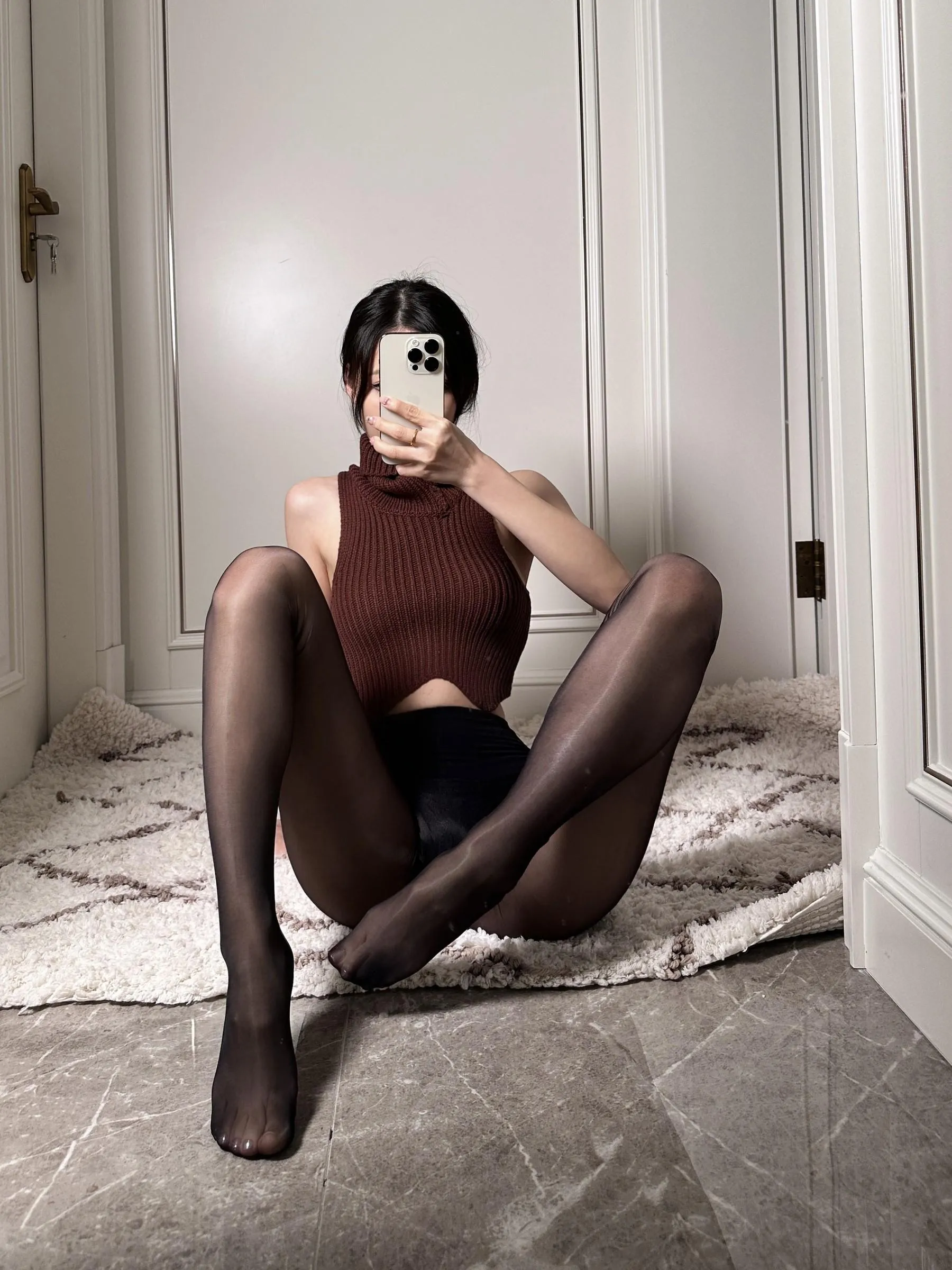 陈妮妮UNI – NO.22 超惹火魅惑熟女 [32P]插图2